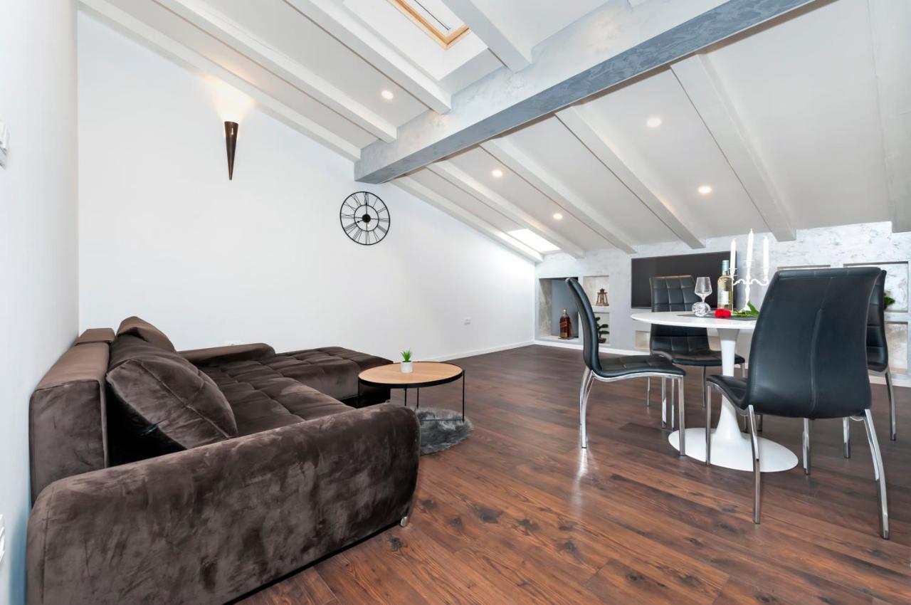 Deluxe Apartments A&A - 2 Rovinj Luaran gambar