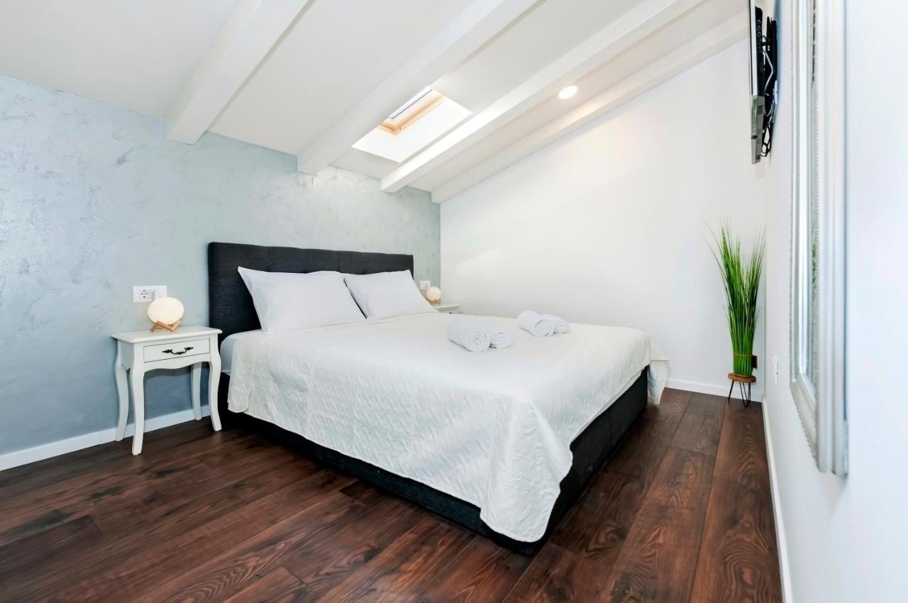 Deluxe Apartments A&A - 2 Rovinj Luaran gambar