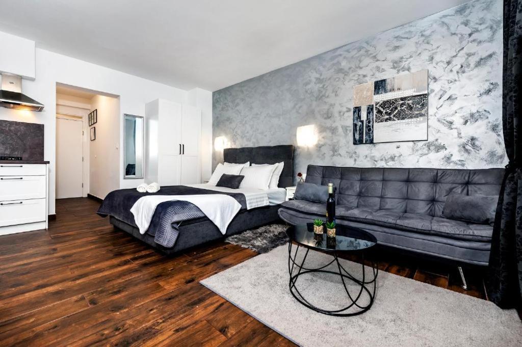 Deluxe Apartments A&A - 2 Rovinj Luaran gambar