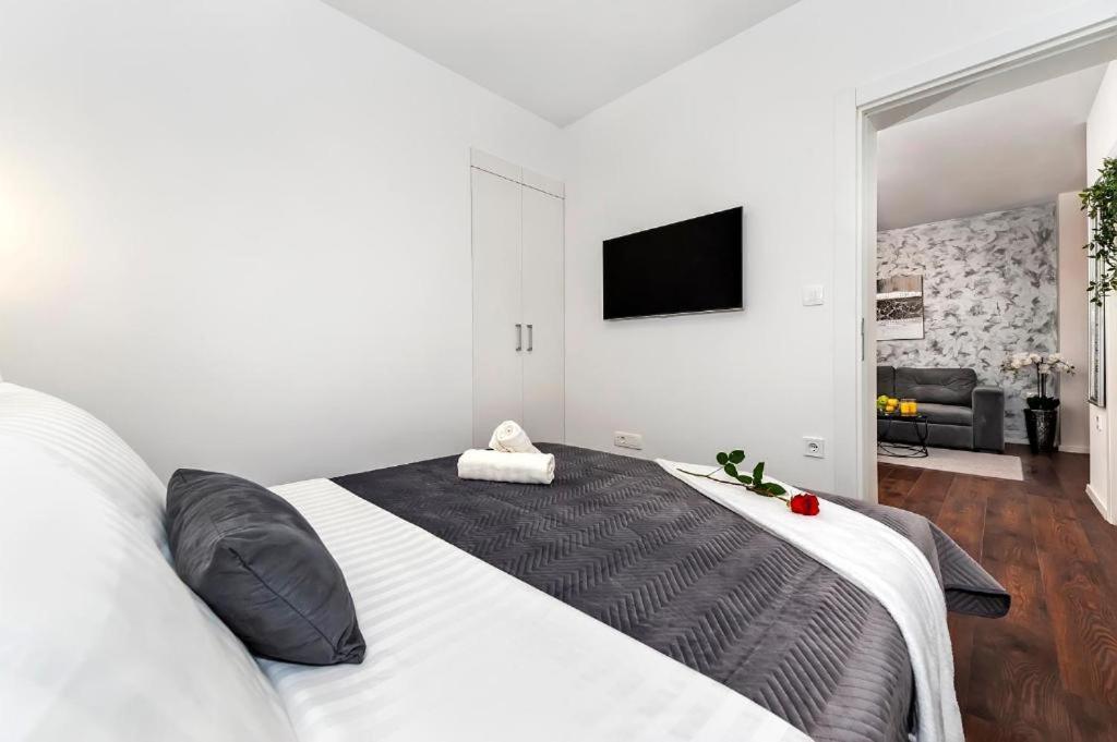 Deluxe Apartments A&A - 2 Rovinj Luaran gambar