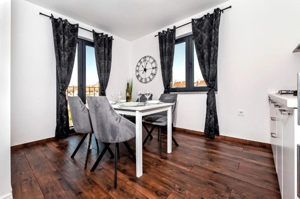 Deluxe Apartments A&A - 2 Rovinj Luaran gambar